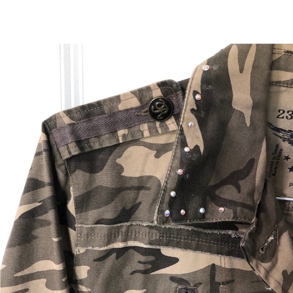 Rock and Roll Cowgirl camouflage jacket - Picture 9 of 11